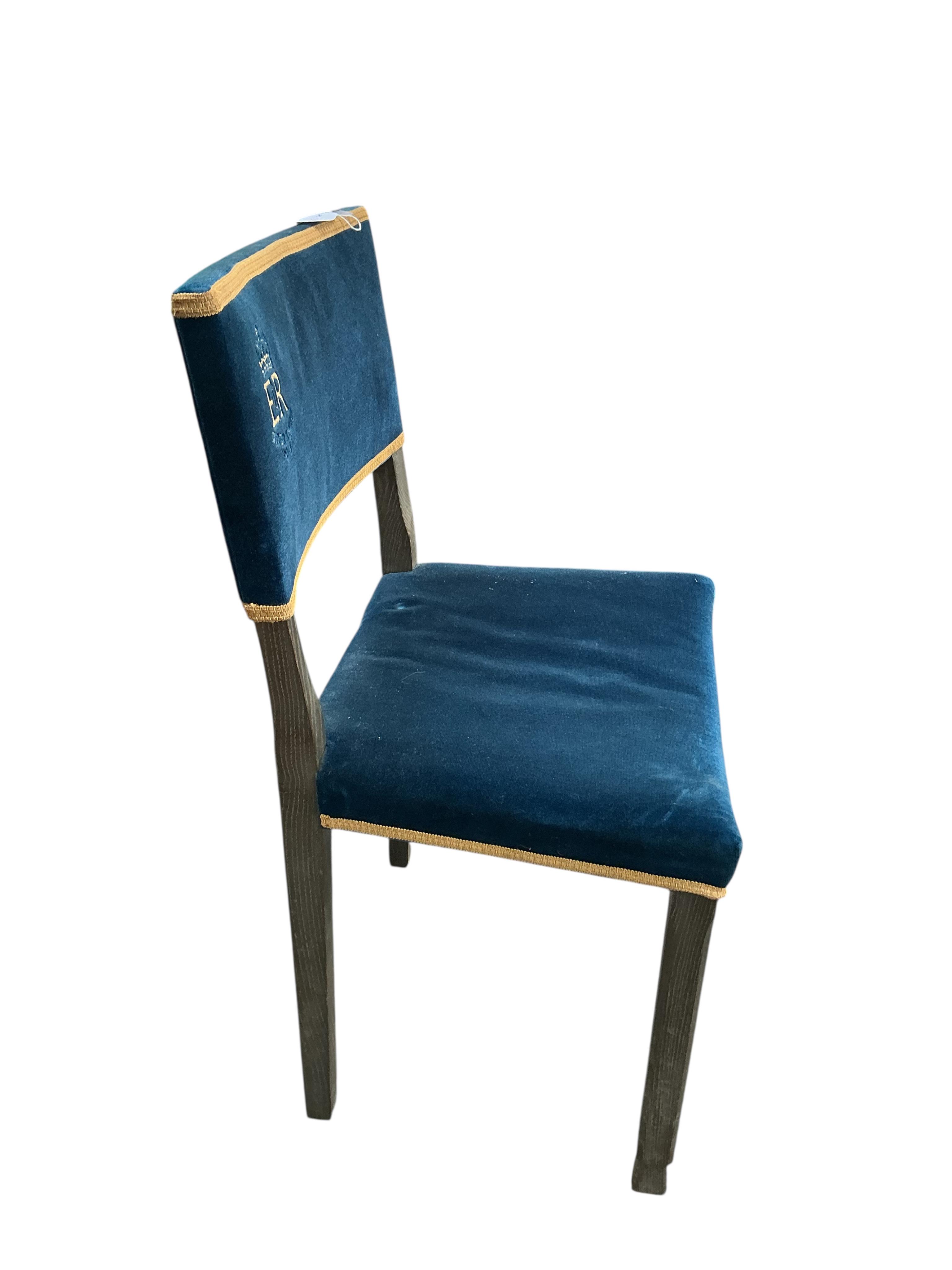 An Elizabeth II 1977 Silver Jubilee chair manufactured by Hands of High Wycombe number 1975, width 42cm, depth 39cm, height 84cm